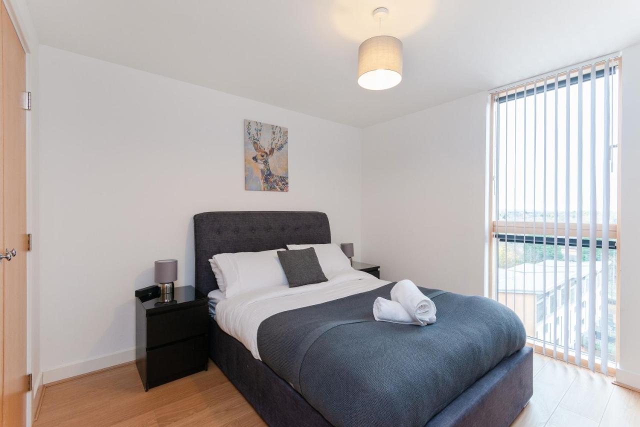 The Vizion Serviced Apartments From Pincott Properties - Free Parking, Private Balcony, And Wifi Milton Keynes Exteriér fotografie