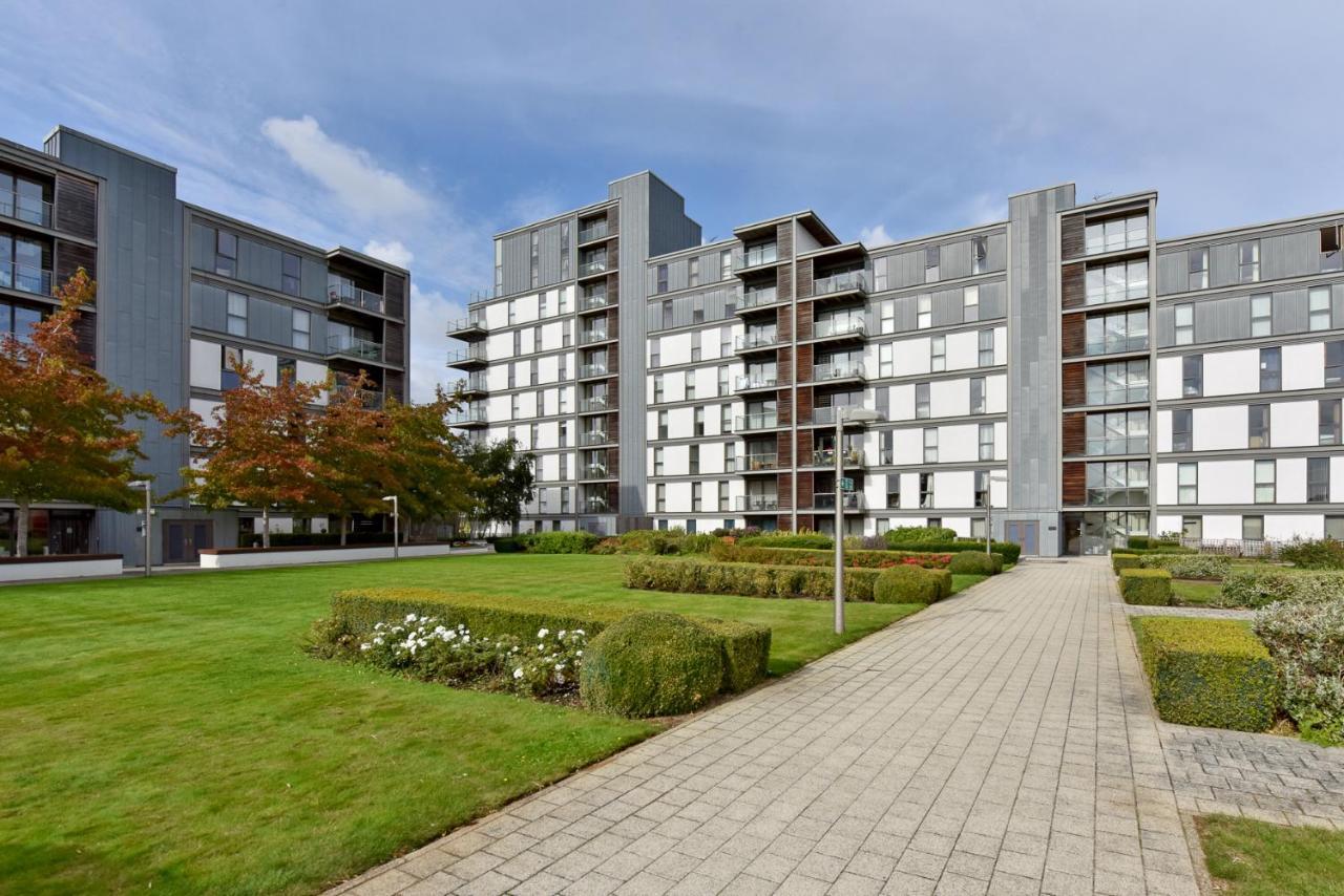 The Vizion Serviced Apartments From Pincott Properties - Free Parking, Private Balcony, And Wifi Milton Keynes Exteriér fotografie
