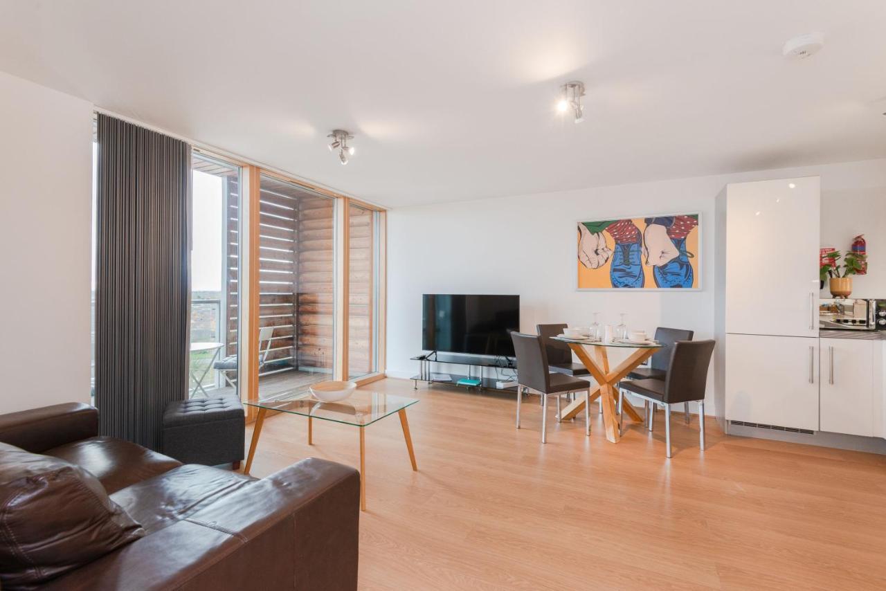 The Vizion Serviced Apartments From Pincott Properties - Free Parking, Private Balcony, And Wifi Milton Keynes Exteriér fotografie