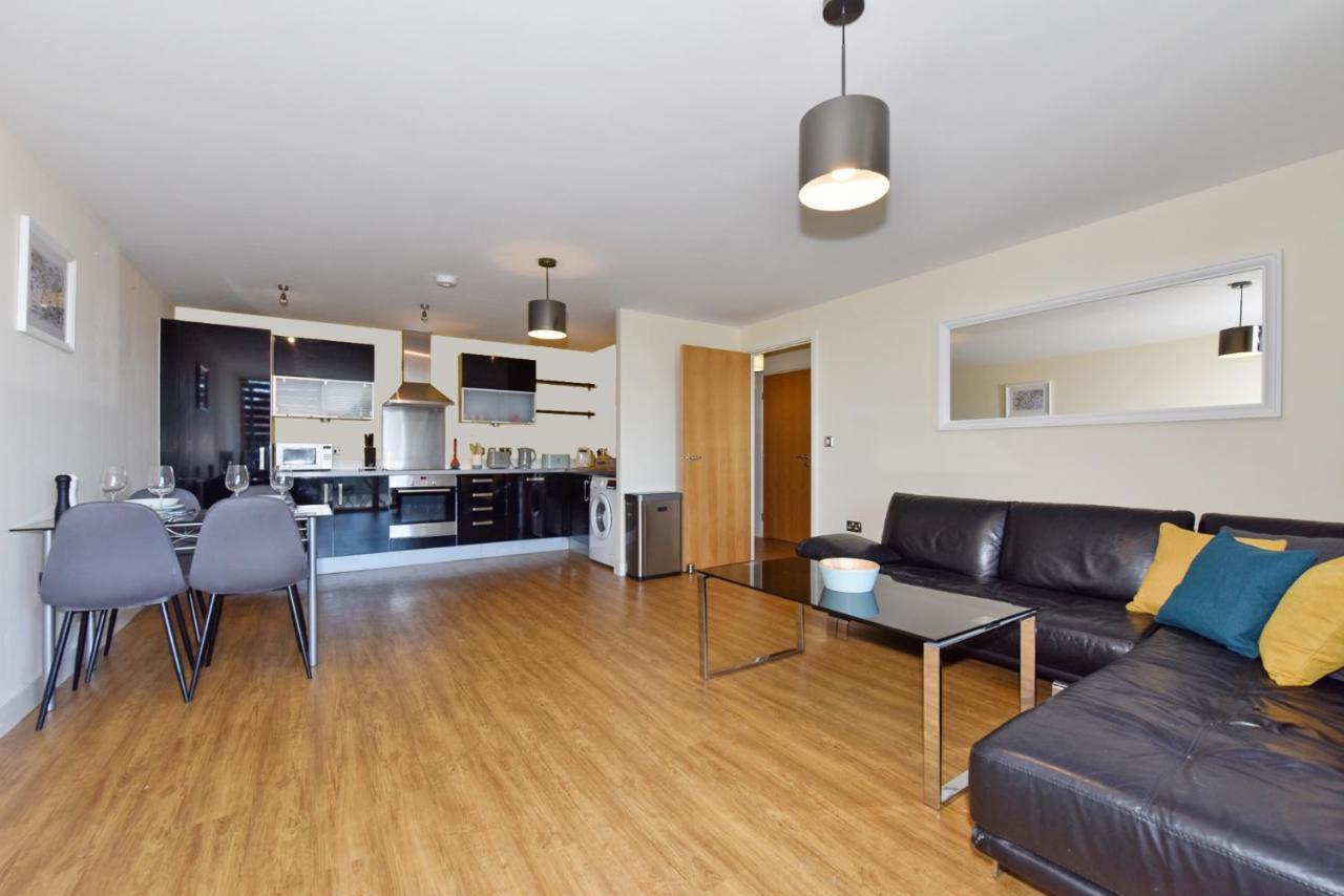 The Vizion Serviced Apartments From Pincott Properties - Free Parking, Private Balcony, And Wifi Milton Keynes Exteriér fotografie