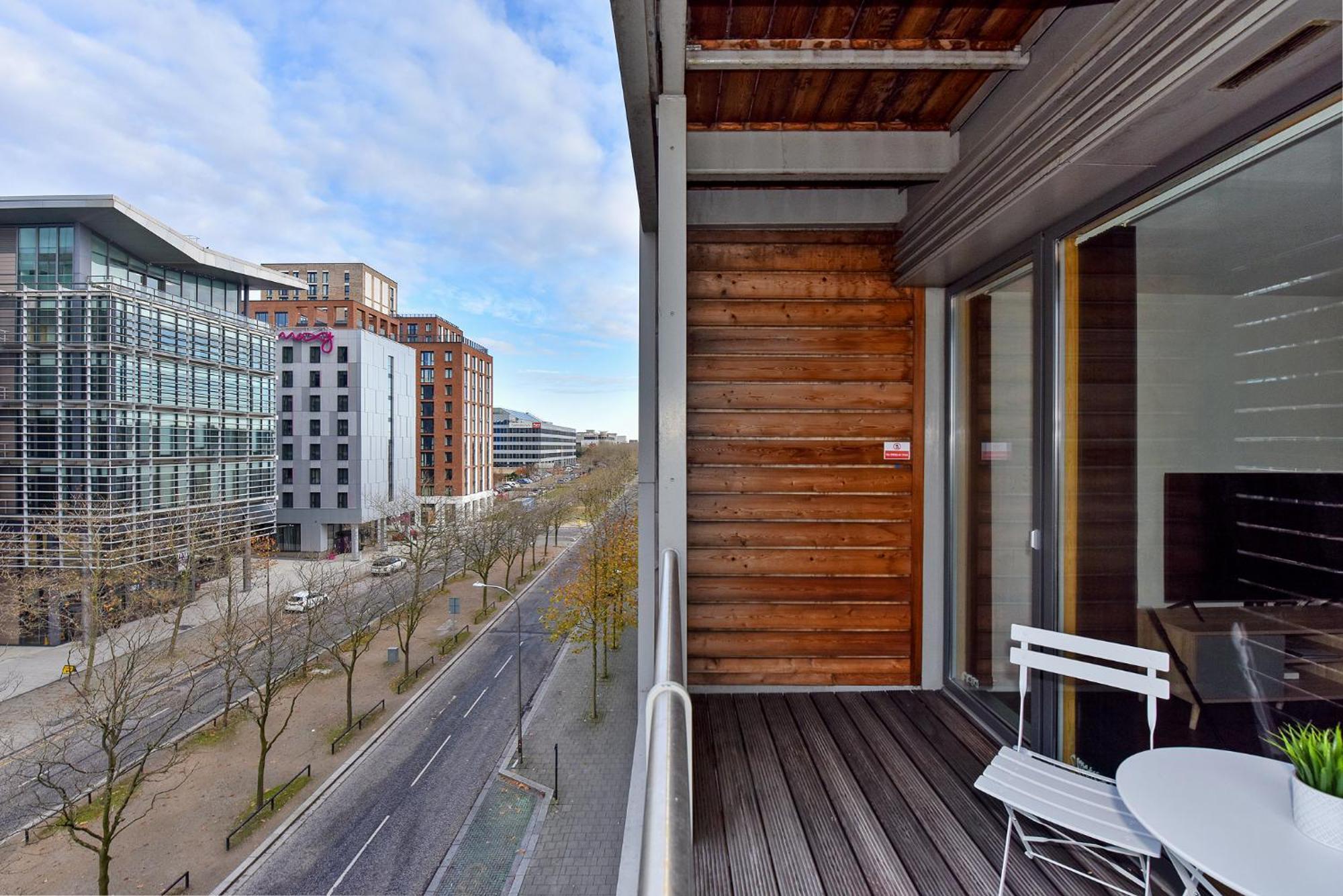 The Vizion Serviced Apartments From Pincott Properties - Free Parking, Private Balcony, And Wifi Milton Keynes Exteriér fotografie
