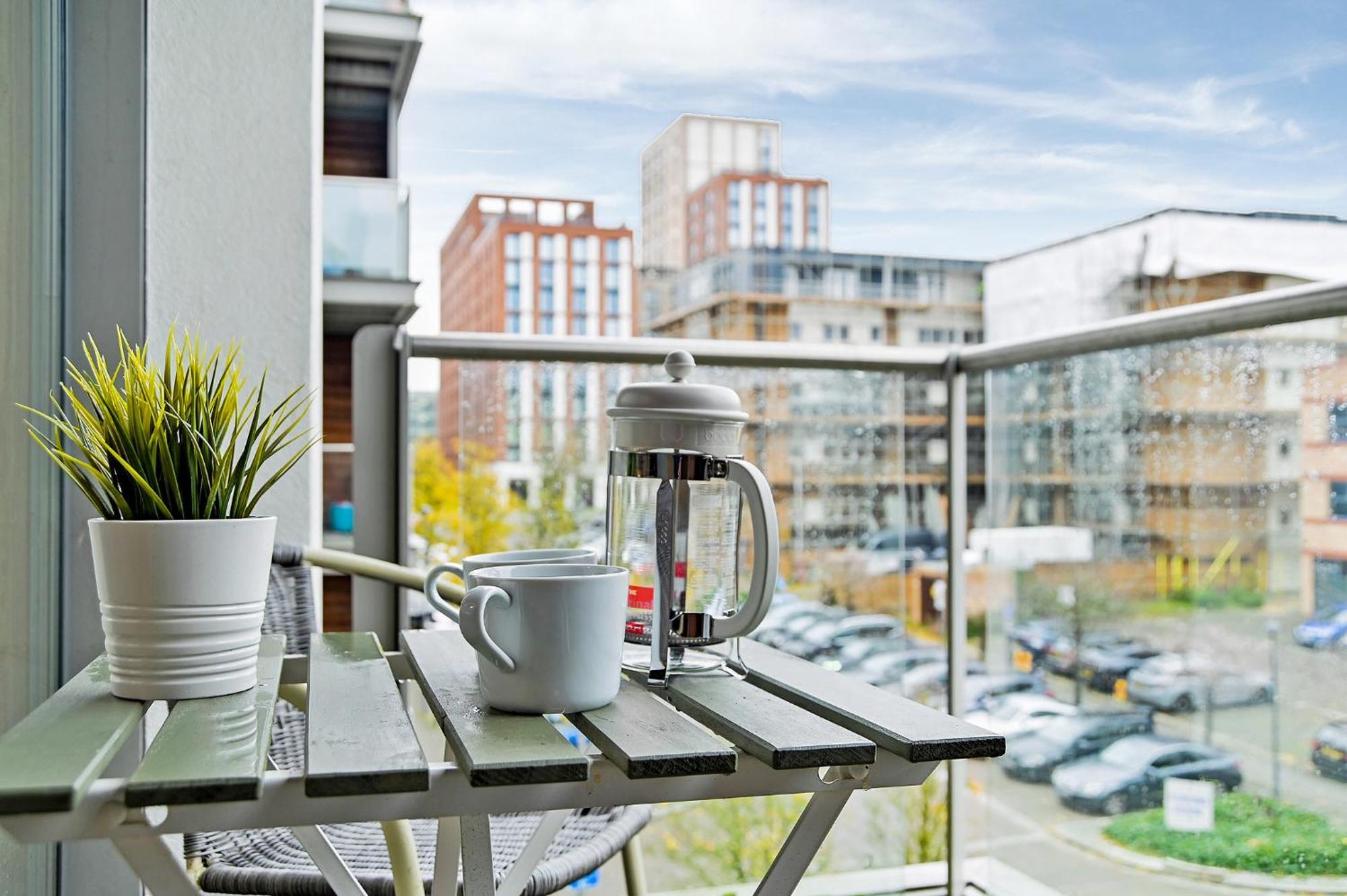 The Vizion Serviced Apartments From Pincott Properties - Free Parking, Private Balcony, And Wifi Milton Keynes Exteriér fotografie